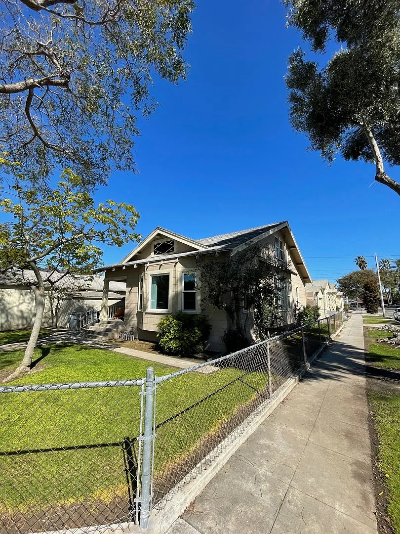 3 Bedroom 1 Bathroom with an Office for Rent in Oxnard — Photo 2