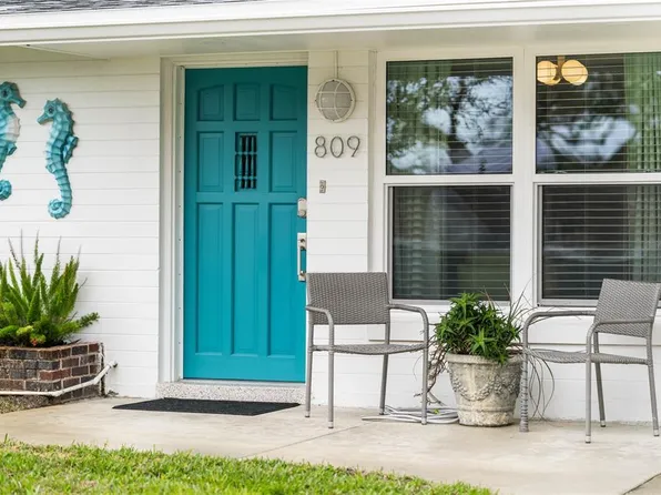 809 E 15th Ave, New Smyrna Beach, FL 32169