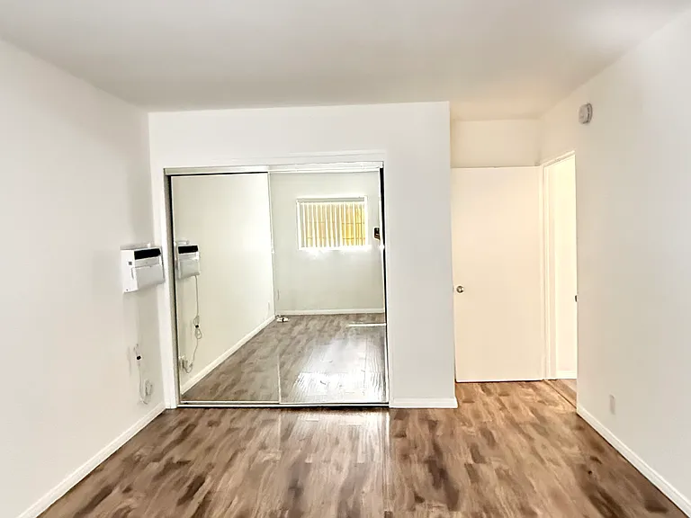 4679 Orion Ave #2 — Photo 10