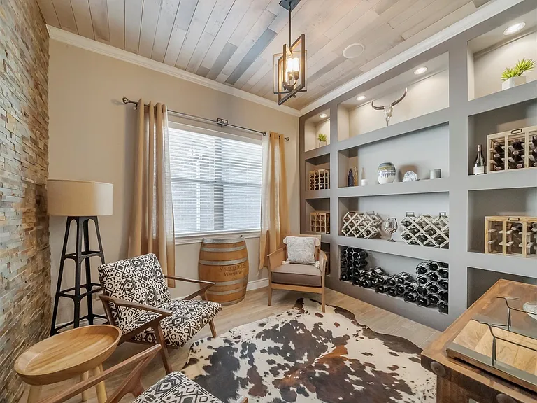 2019 Wild Peregrine Cir — Photo 7