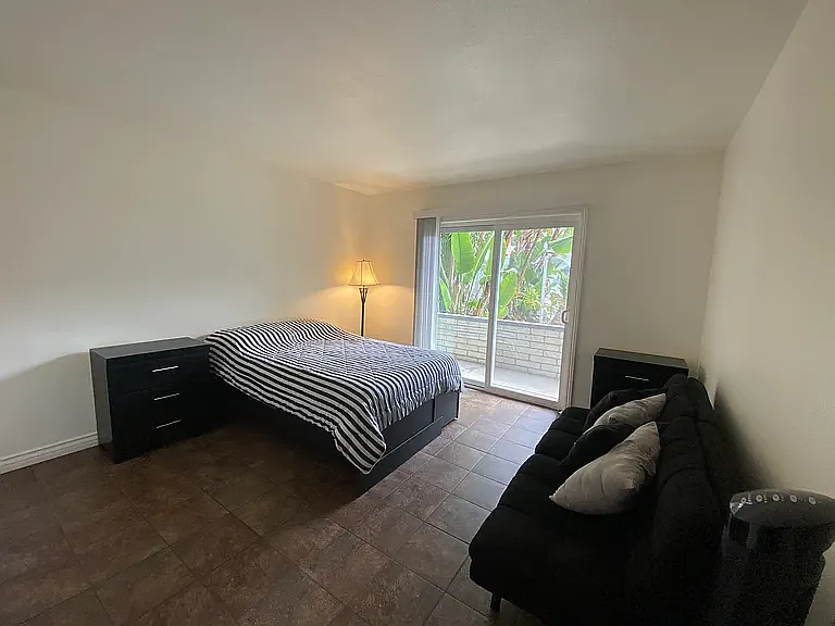 1111 Seacoast Dr #4 — Photo 4