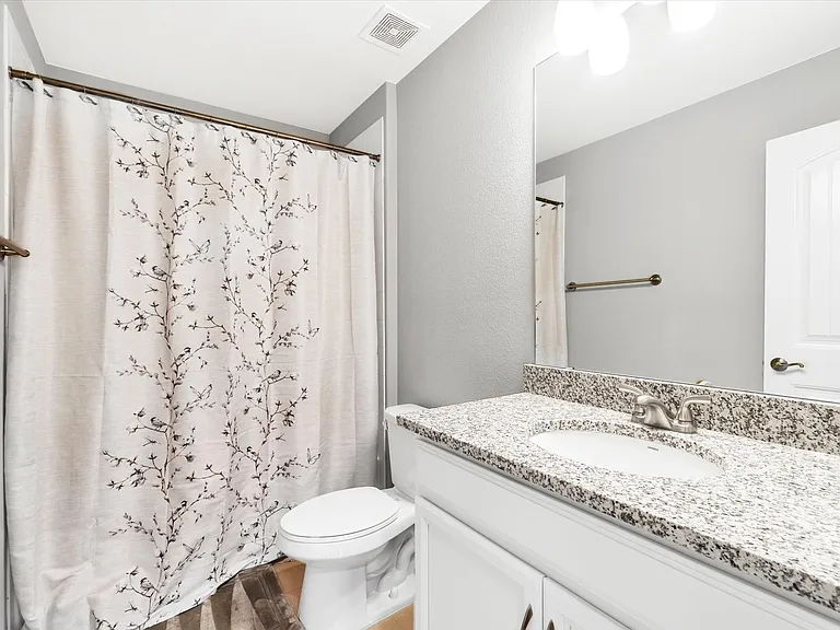 1554 Castle Creek Cir — Photo 17