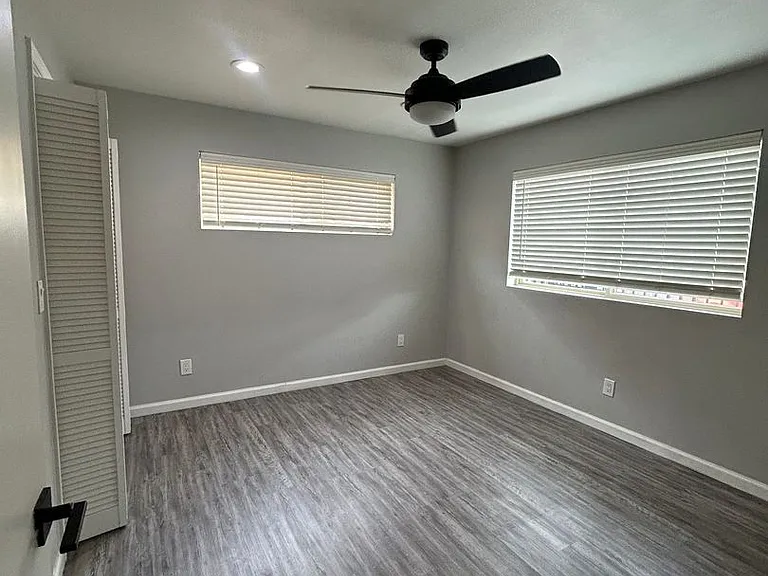 4912 Gaston Ave — Photo 23