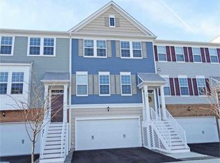 112 Admiral Ln, Warrington, PA 18976