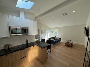 22223 Vanowen St, Canoga Park, CA 91303