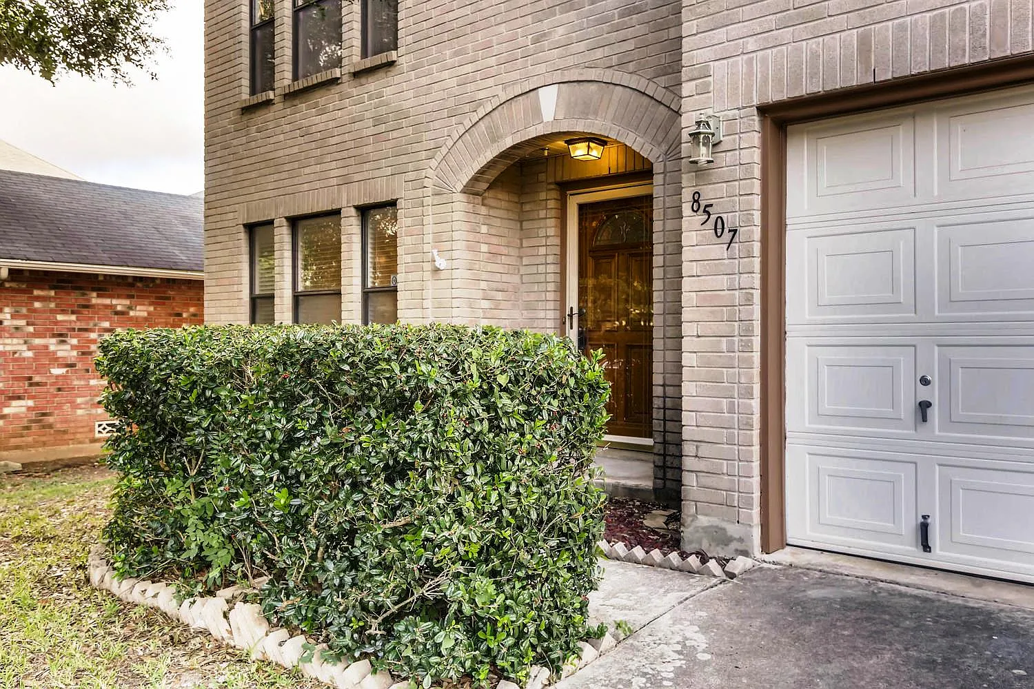 3 bed, 2.5 bath, 2871 sqft, $2,395 — Photo 2