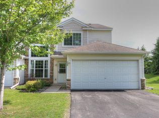 320 Wilderness Dr, Chaska, MN 55318