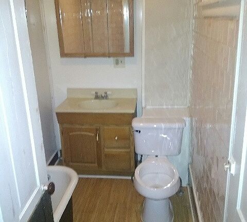 2nd image of 138 E Mahanoy St APT D