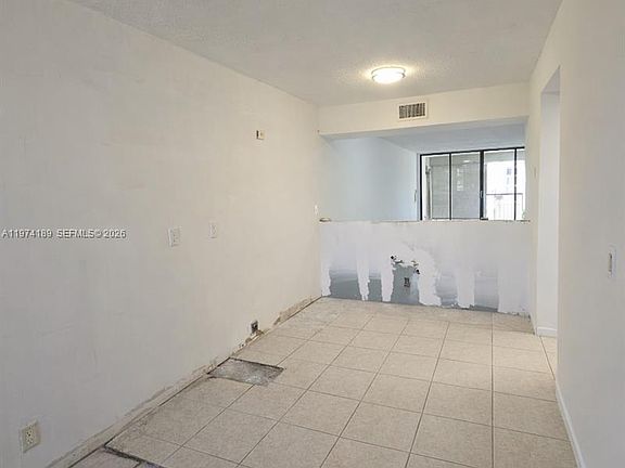 5th image of 5920 Coral Lake Dr #208