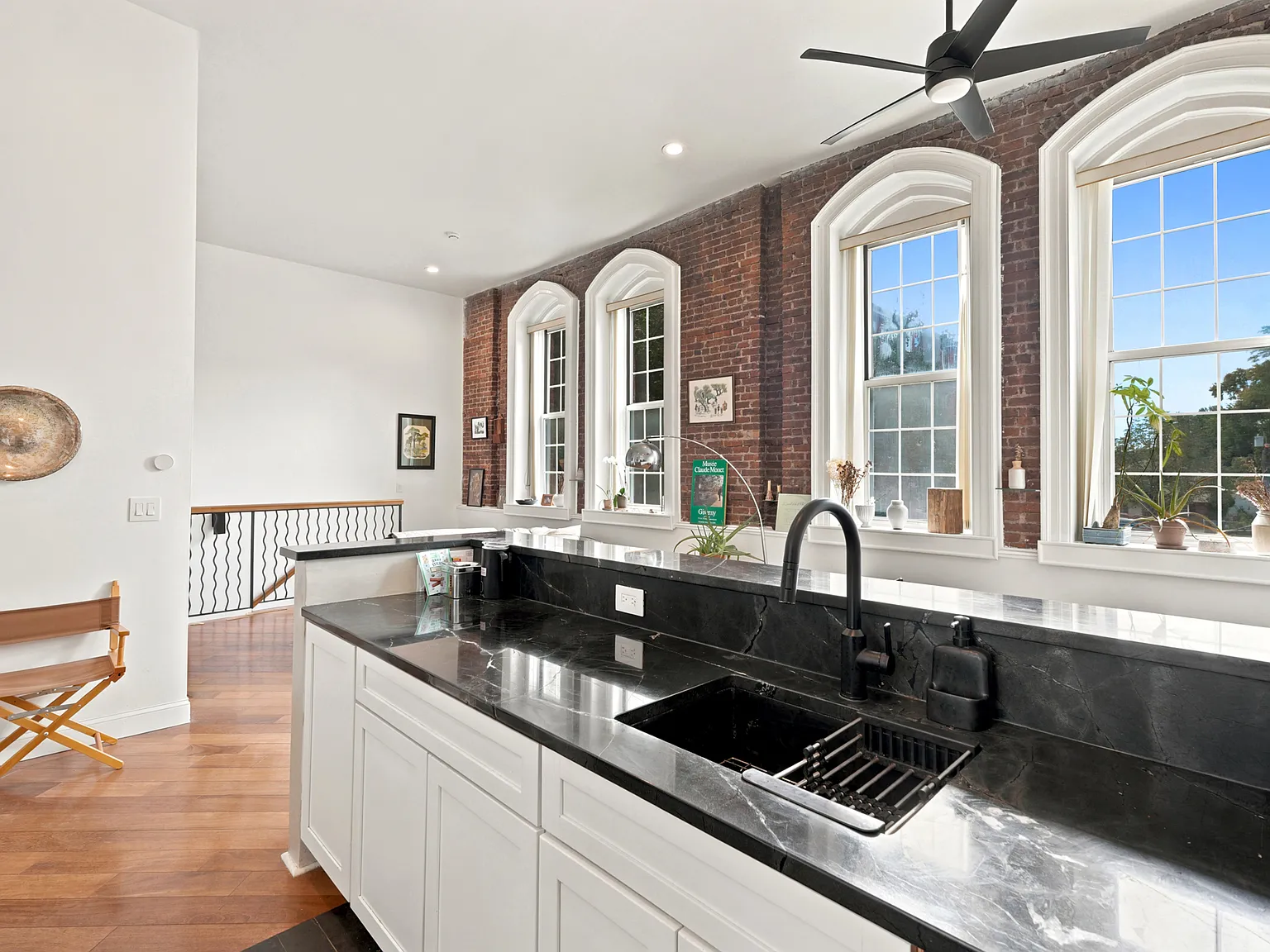 2 bed, 1.5 bath, 1200 sqft, $2,950 — Photo 4