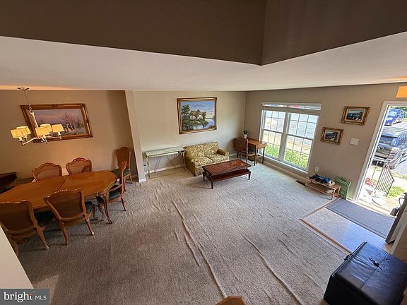 3rd image of 6742 Rockledge Pl