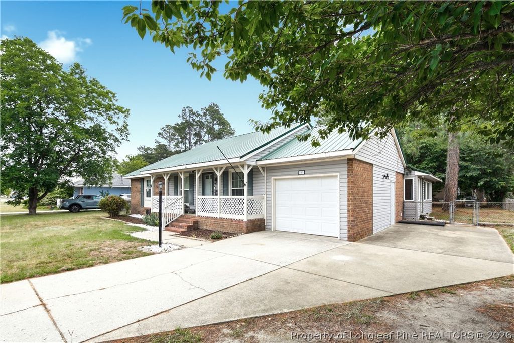 547 Farmview Dr, Fayetteville, NC - View 3