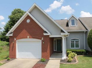 1110 Links Ln, Mayfield, KY 42066