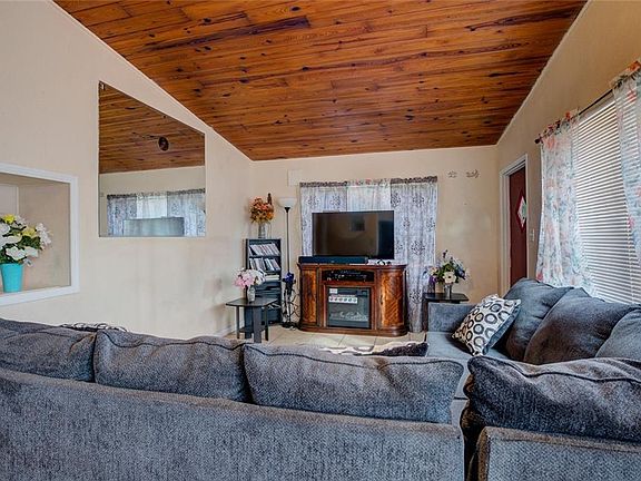3rd image of 4907 W Concord Ave