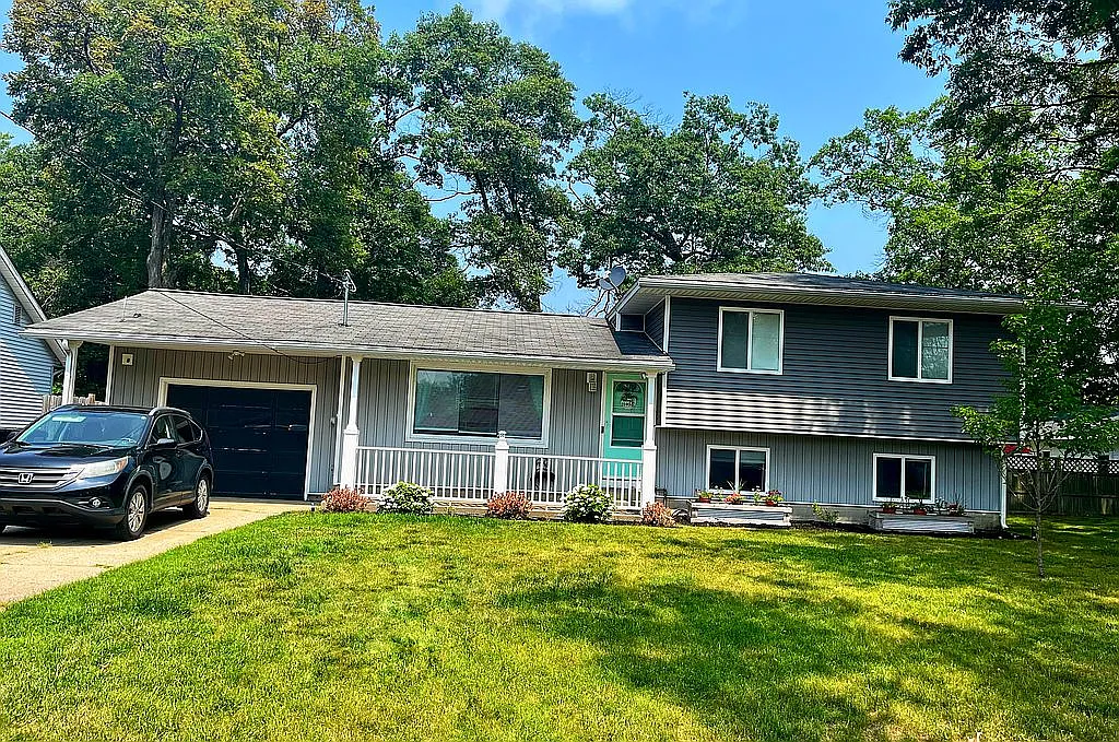 2122 Reneer Ave photo 1