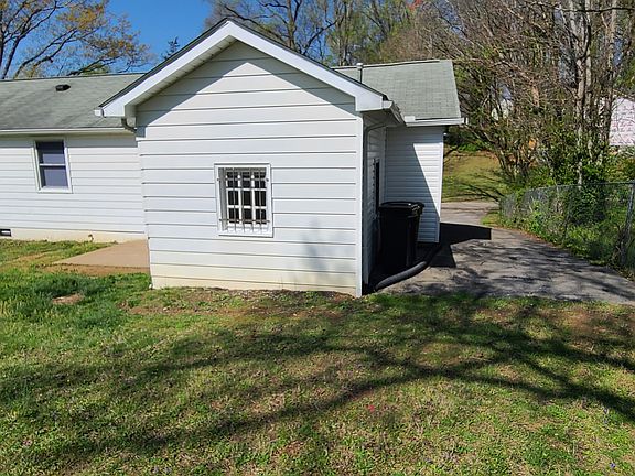 3rd image of 104 Brandau Dr