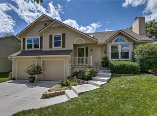15814 Horton Ln, Overland Park, KS 66223