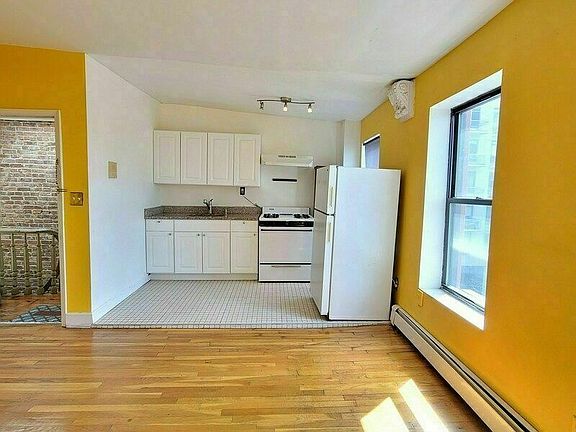 5th image of 148 Quincy St #Top