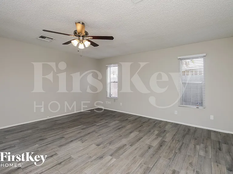 2030 E Aspen Ave — Photo 12