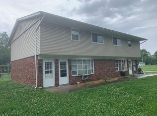 17 S Leonard Ave APT 3, Du Quoin, IL 62832