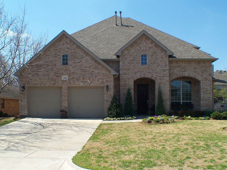 Beautiful Highland Home in Wonderful Neighborhood