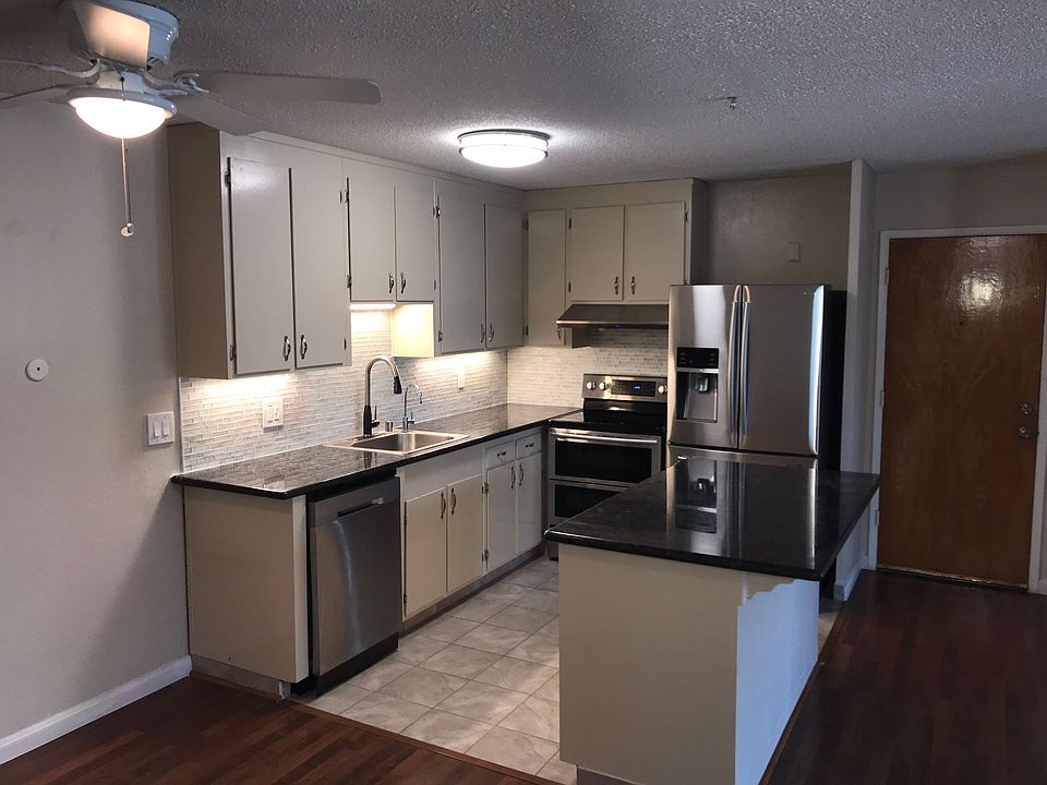 1st image of 456 Wayne Ave #19