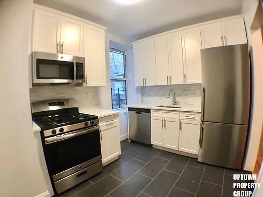 Rented by Uptown Property Group | media 10