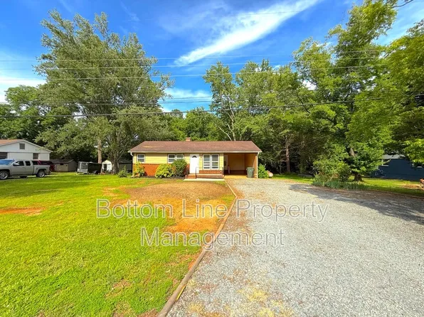 409 Olin Dr, Waxhaw, NC 28173