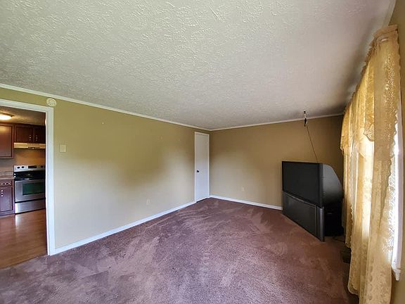 2nd image of 1416 Spruce Street Ext