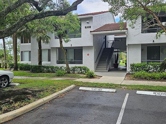 5th image of 931 Lyons Rd APT 4102
