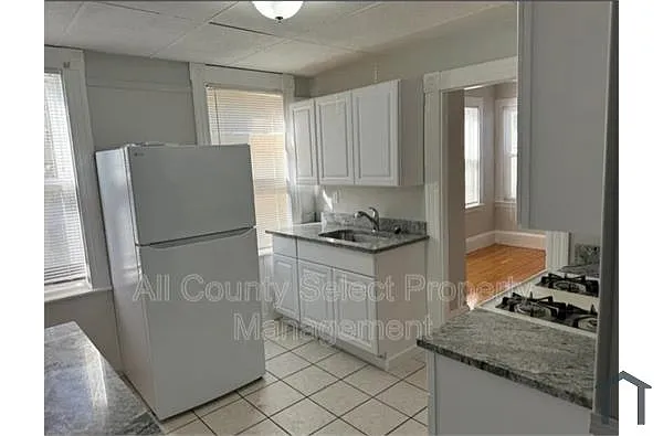 Building Photo - 22 Sargent Ave #1