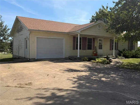 106 Kozark Rd, Owensville, MO 65066