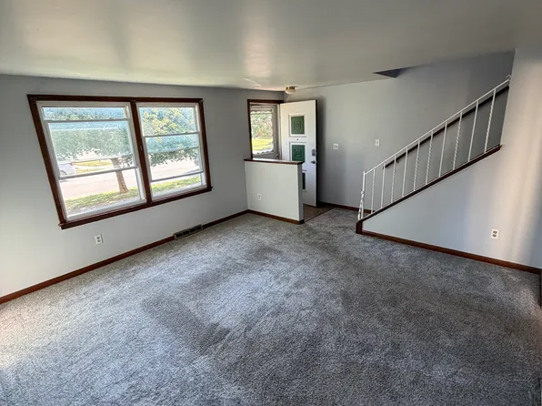 108 S Seine Dr, Cheektowaga, NY 14227
