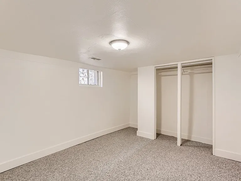 445 N Washington St — Photo 12