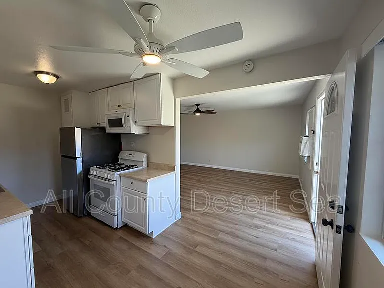 1015 England St #B — Photo 6