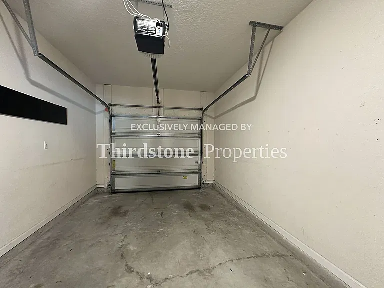 6131 Bartram Village Dr — Photo 16