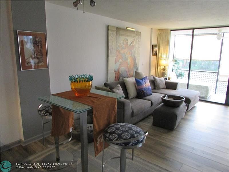 1st image of 110 Royal Park Dr APT 1D