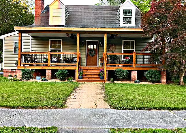 1st image of 1103 Lee St
