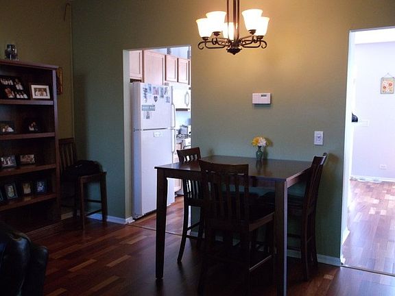 4th image of 863 Summit Creek Dr