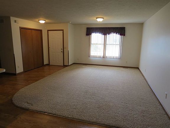5th image of 1827 Carina Cir