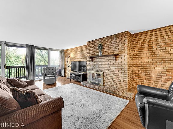 3rd image of 5500 Hillcrest Ln APT 3A