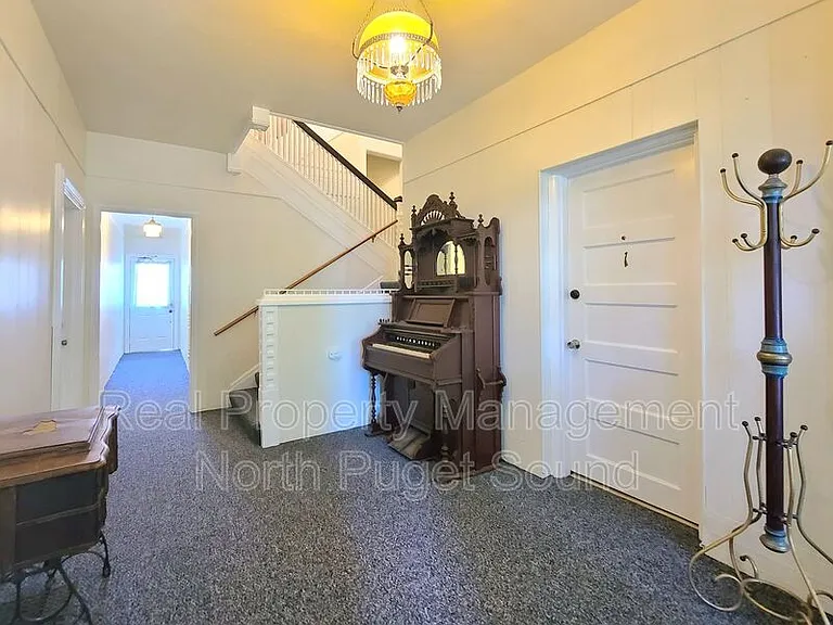 2301 Rucker Ave #4 — Photo 6