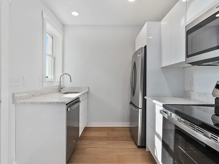 1515 Arch St — Photo 10