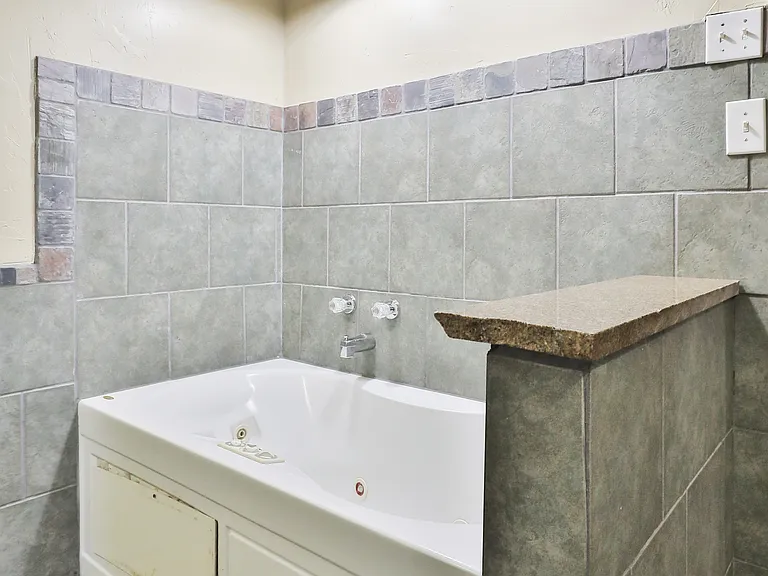 609 Sunset Dr — Photo 10