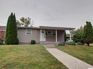 1307 N 7th St, Quincy, IL 62301