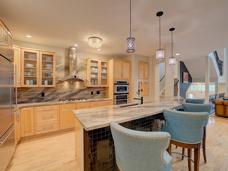 8 Astor Pl — Photo 9