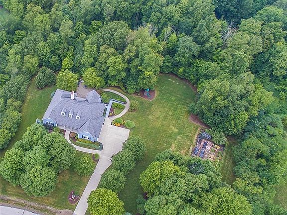 3rd image of 4517 Forest Brooke Ct N