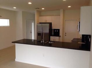351 NE 194th Ln, Miami, FL 33179