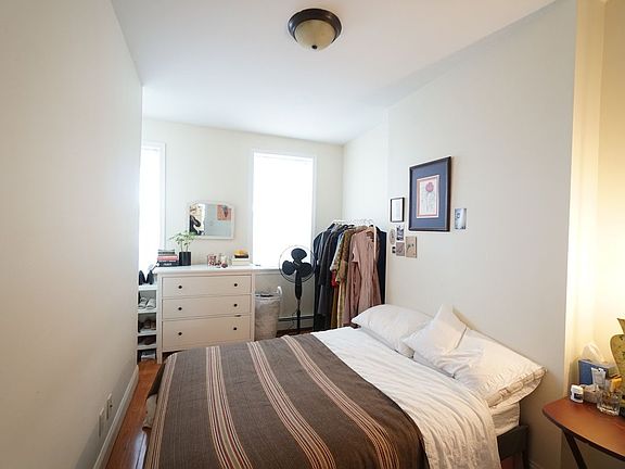 4th image of 543 Court St #2C