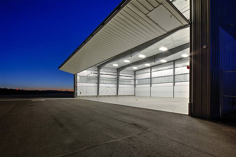 1st image of 3495 Airport Cir